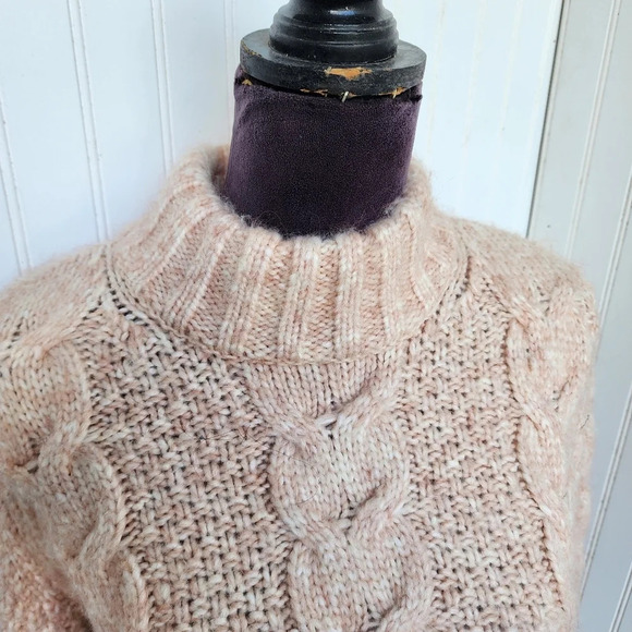 American Eagle Brush Pink Soft & Cozy Mock Neck Cropped Cable Knit Sweater M - Picture 3 of 14